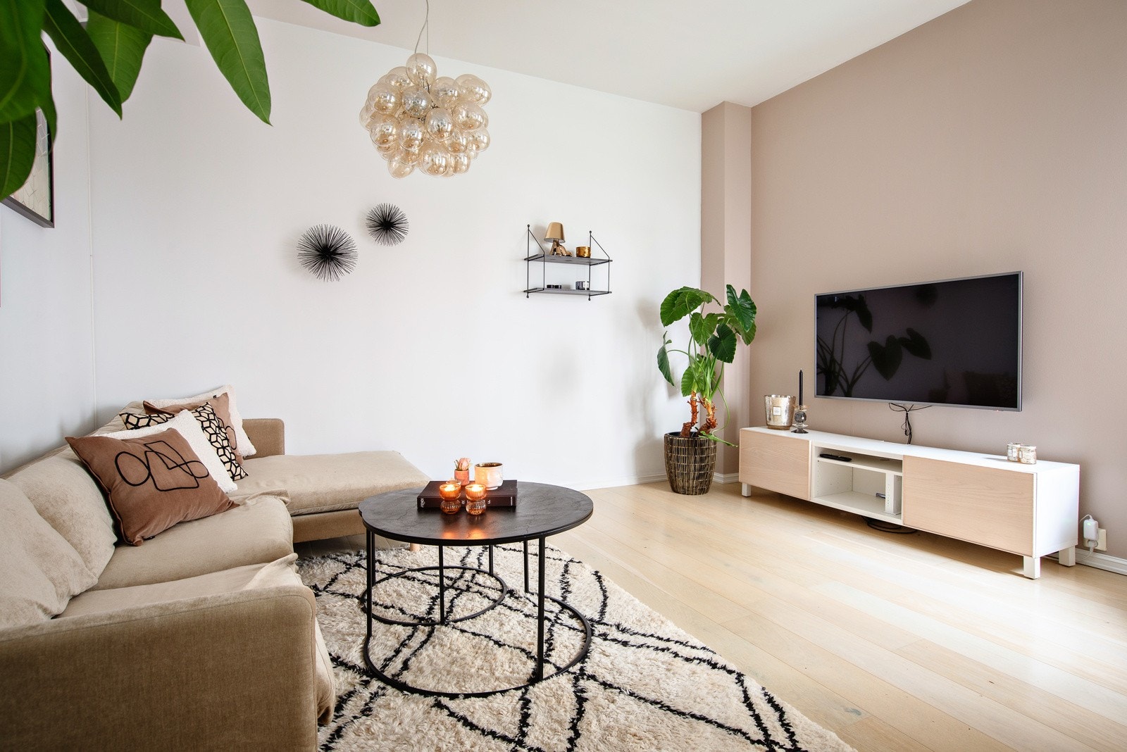 Velkommen til Parkveien 7D - En lys og romslig 2-roms beliggende i Homansbyen. Galleribilde