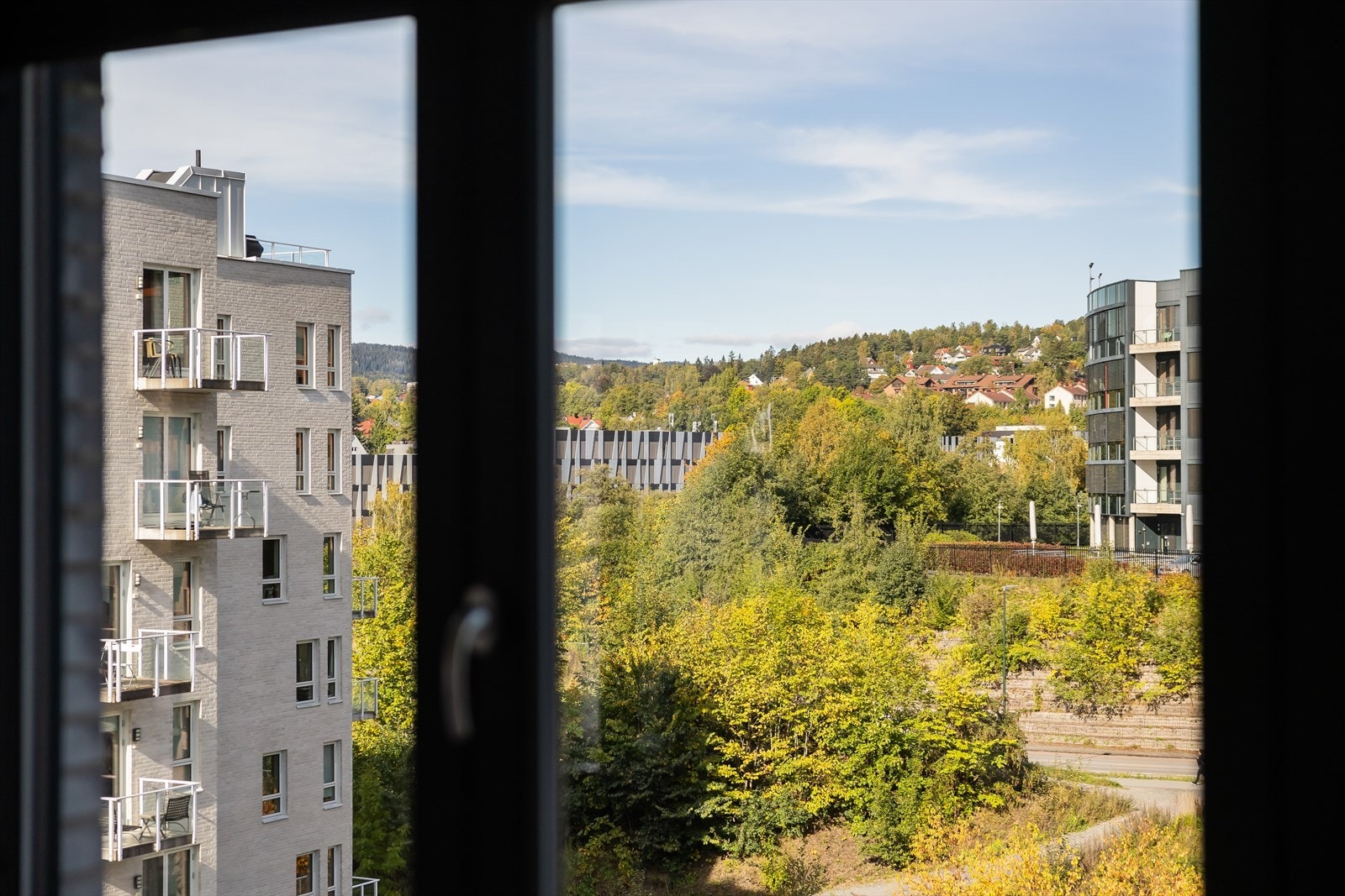 Leiligheten ligger godt plassert i bygget og har også noe utsikt. Galleribilde