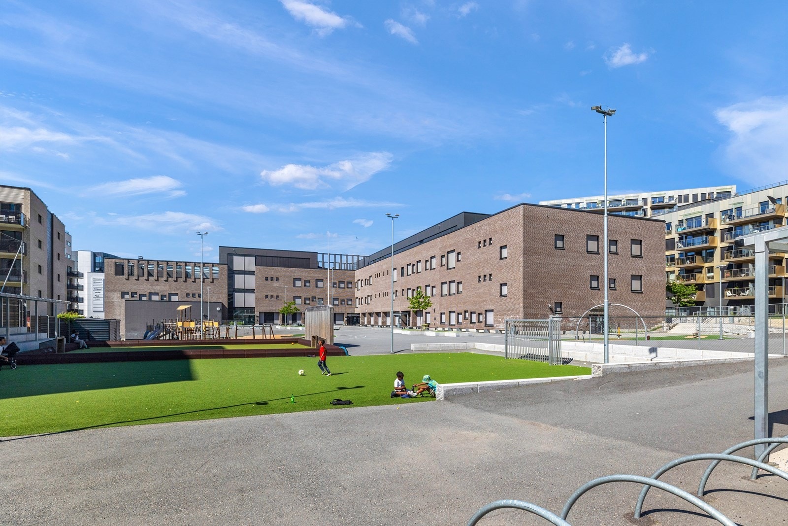 Boligen sokner til Fernanda Nissen skole. Galleribilde