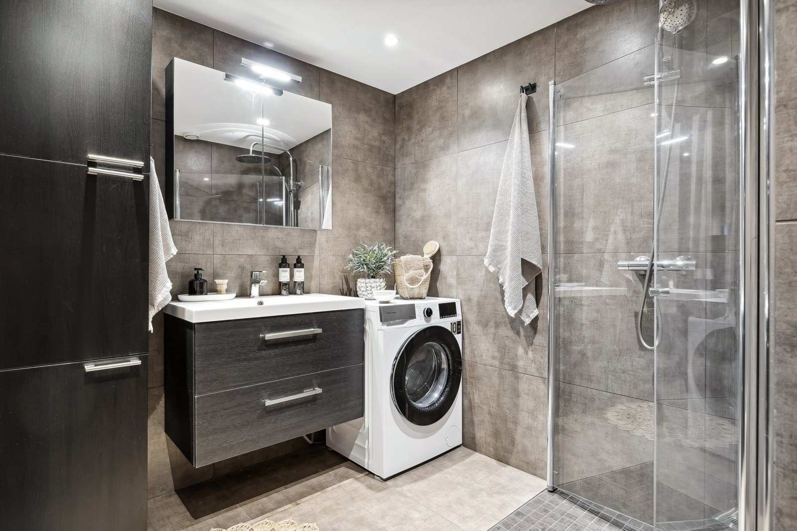 Moderne bad oppusset i 2018. Galleribilde