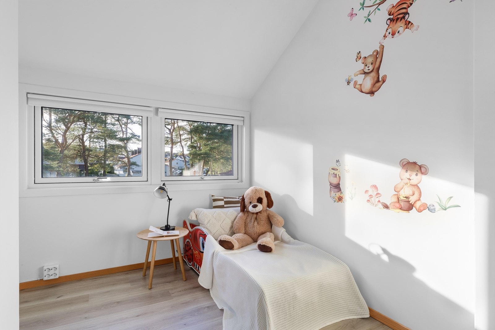 3 av 3 soverom i andre etasje Galleribilde