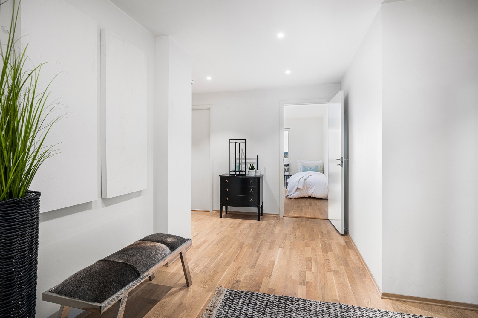 Her er det god plass til entrémøblement Galleribilde