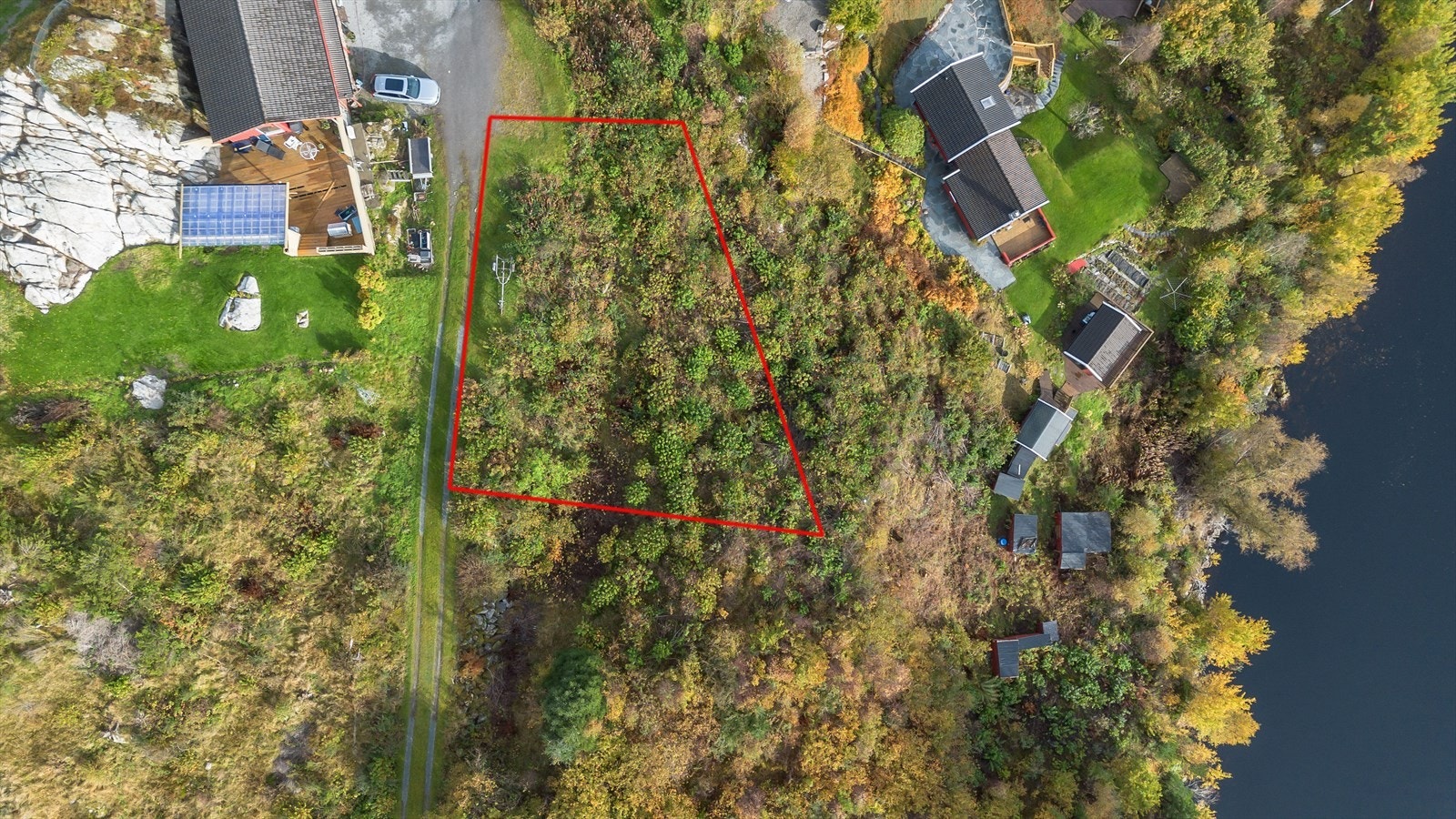 Tomten gir deg friheten til å designe og bygge et hjem som passer perfekt til dine behov og ønsker Galleribilde