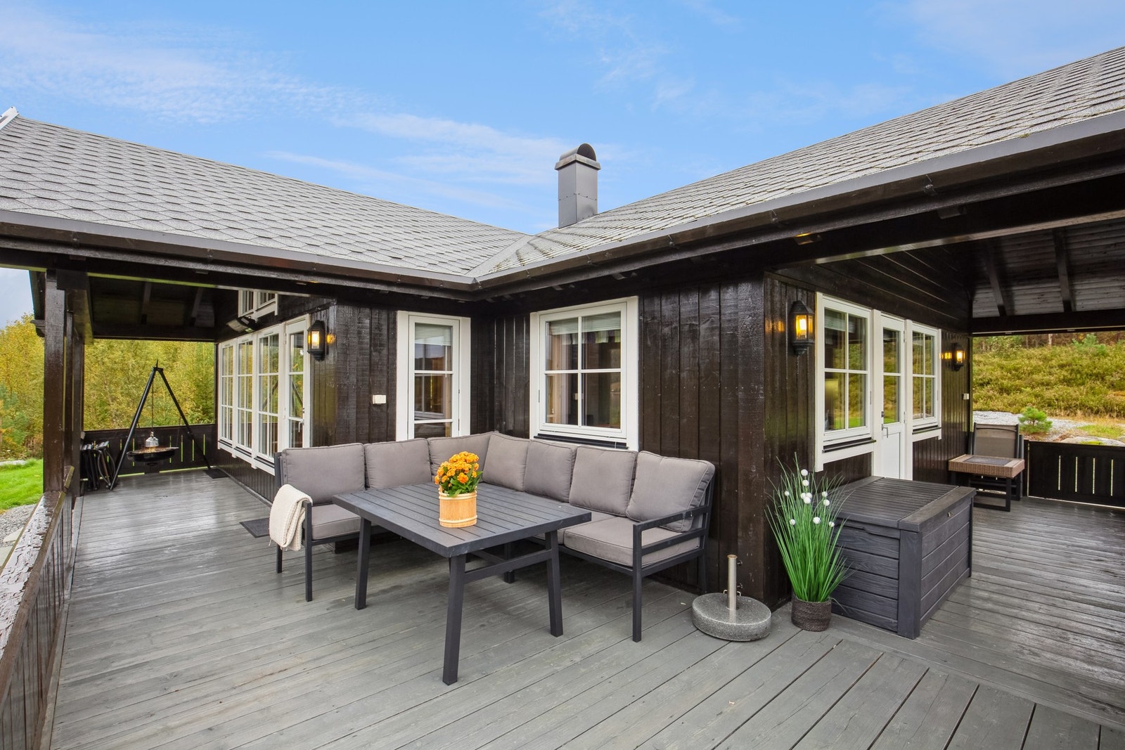En flott og innbydende hytte i et attraktivt hyttefelt. Galleribilde