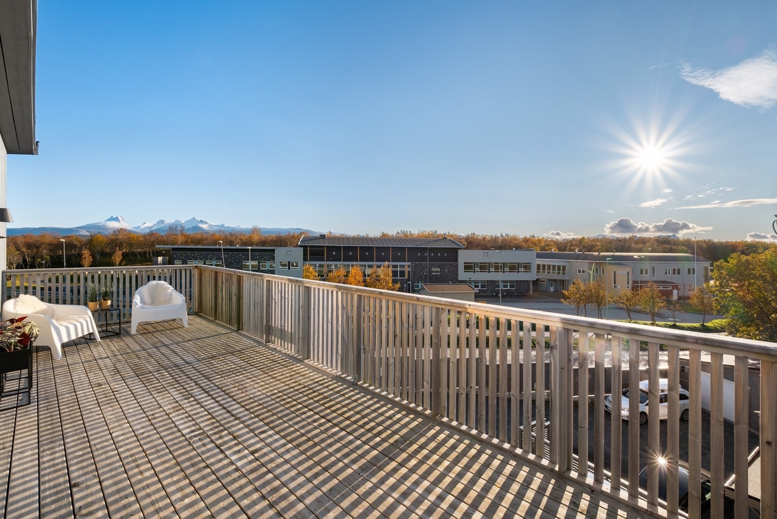 Takterrasse med optimale solforhold, sol fra morgen til solnedgang Galleribilde