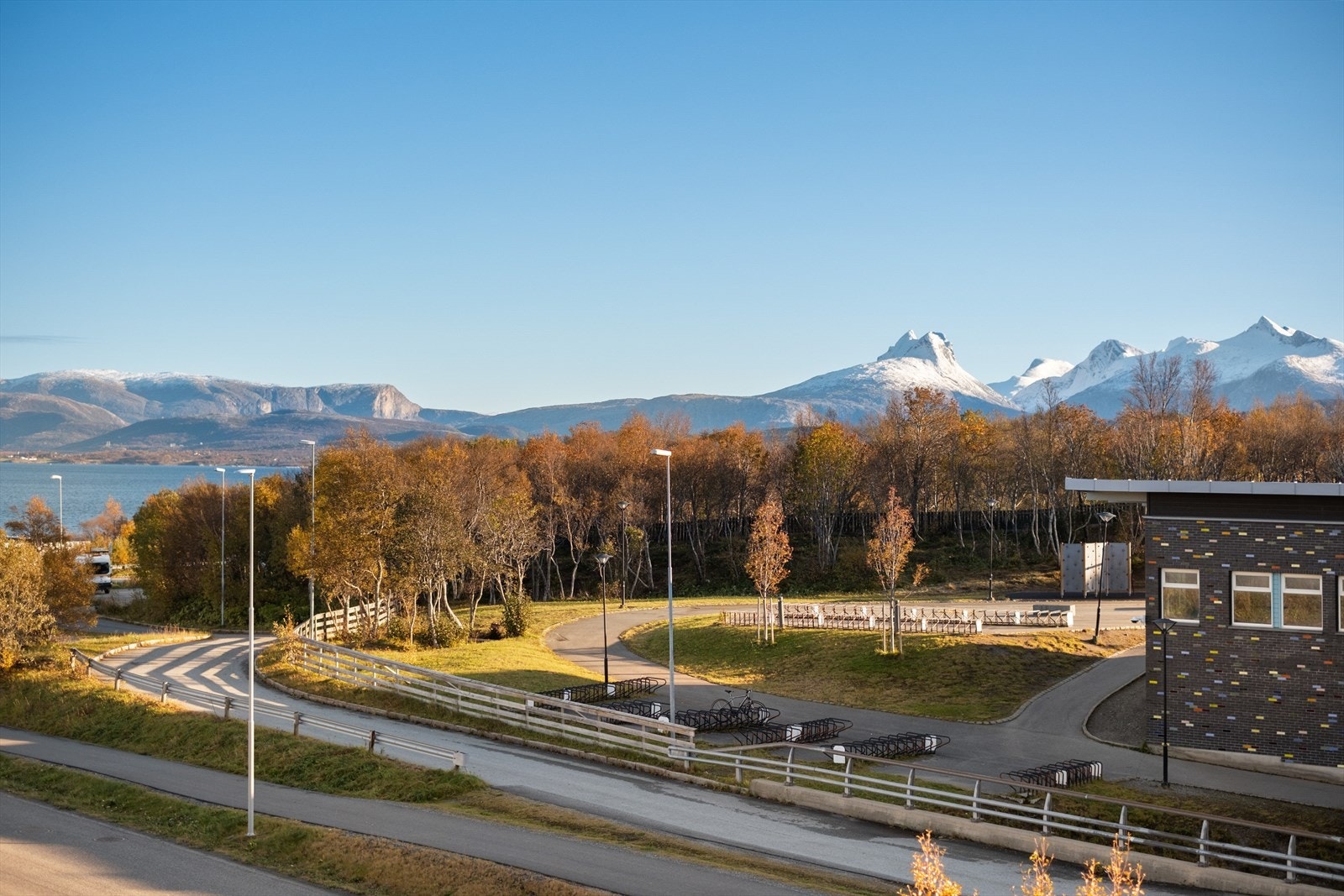 Utsikt mot sør Galleribilde