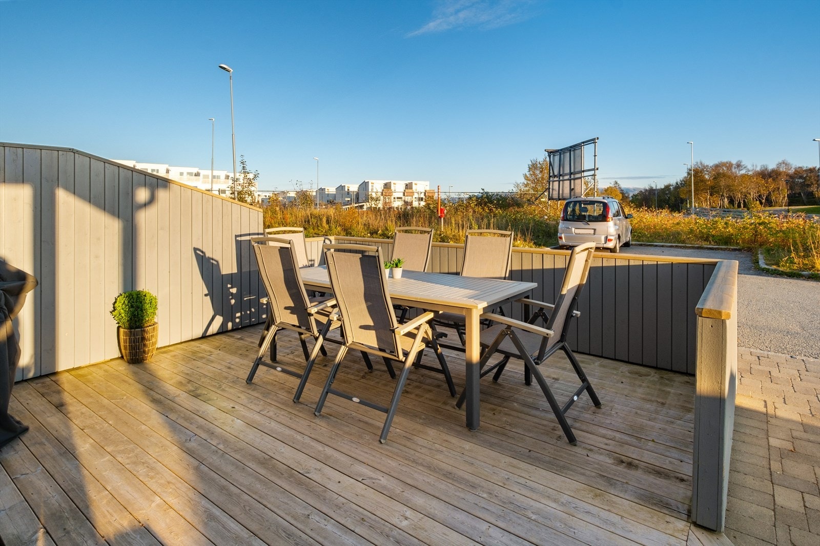 Terrasse ved inngangspartiet Galleribilde