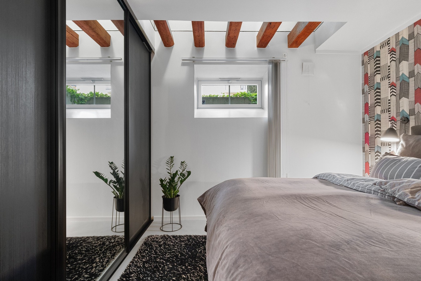 Skreddersydd skyvedørsgarderobe fra 2020. Galleribilde