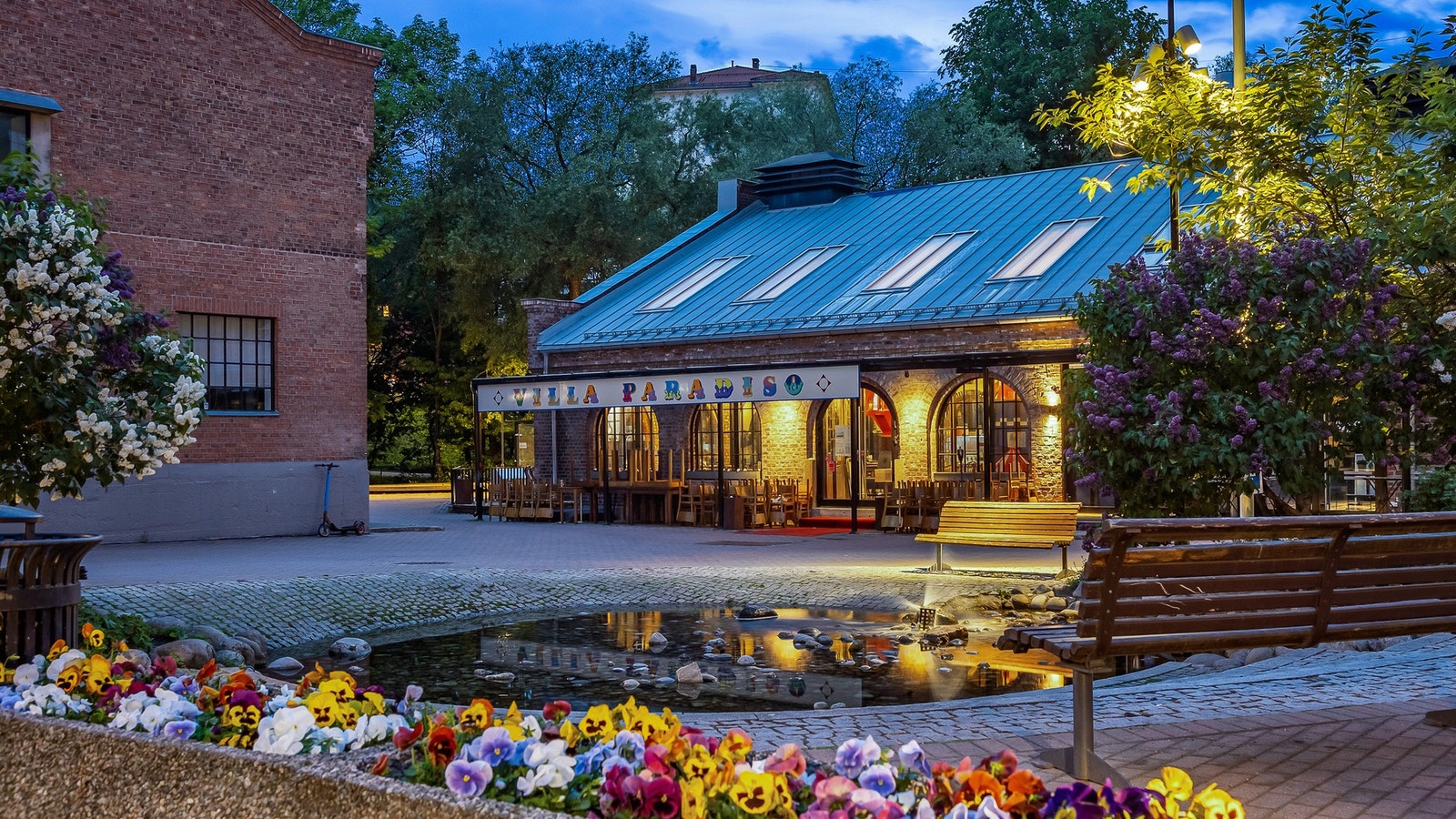 Ta turen innom populære Villa paradiso. Galleribilde