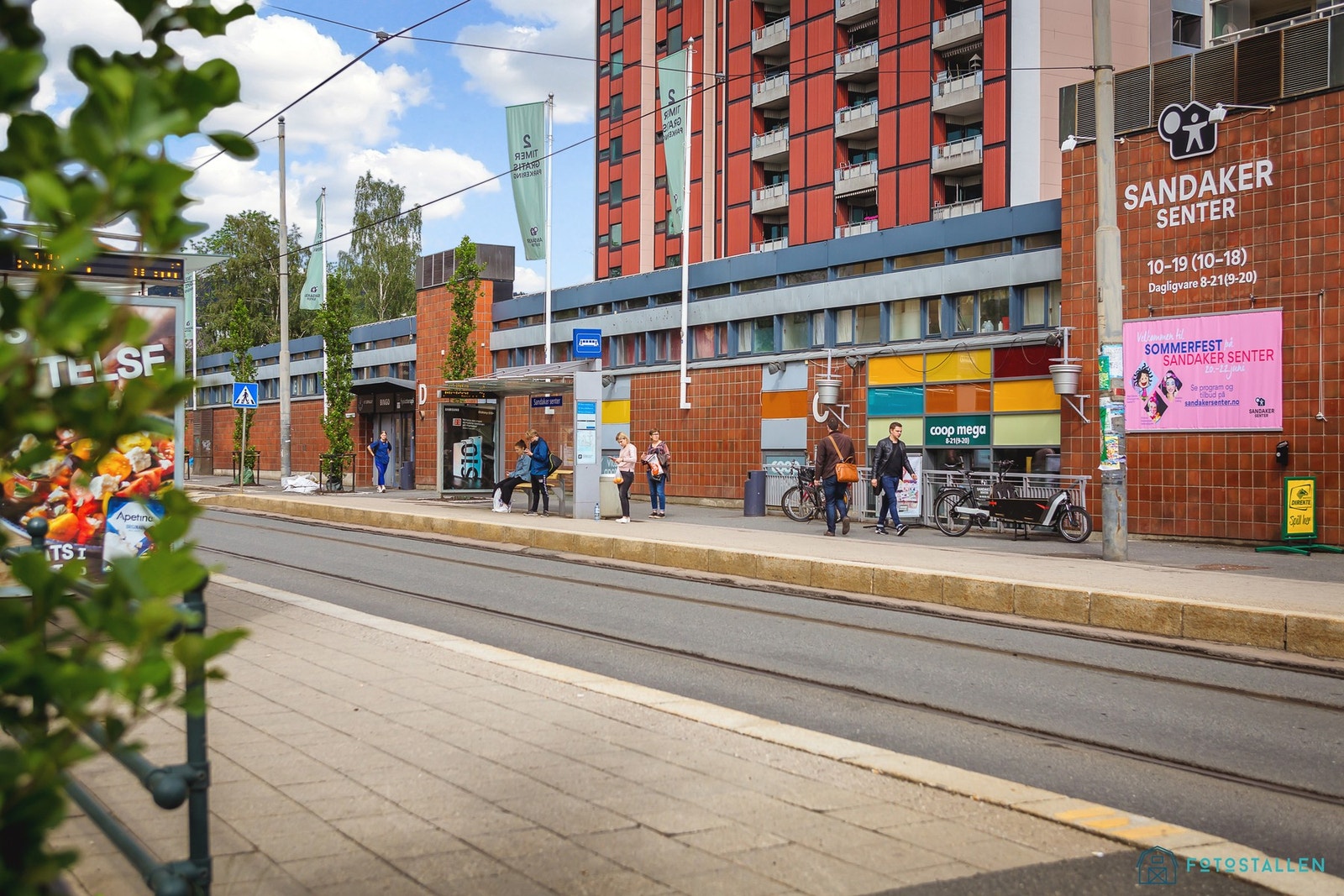 Eller ta turen innom Sandaker senter med Samson bakeri, helsekost, vinmonopol, bokhandel, m.m. Galleribilde