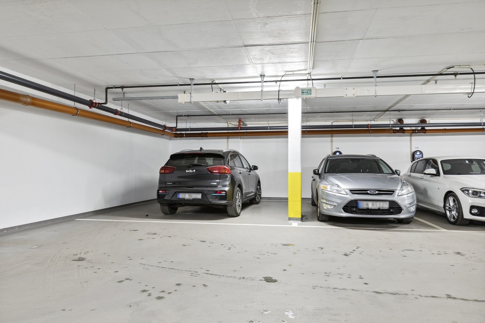 Mulighet for å kjøpe P-plass i garasjeanlegget under blokka. Galleribilde