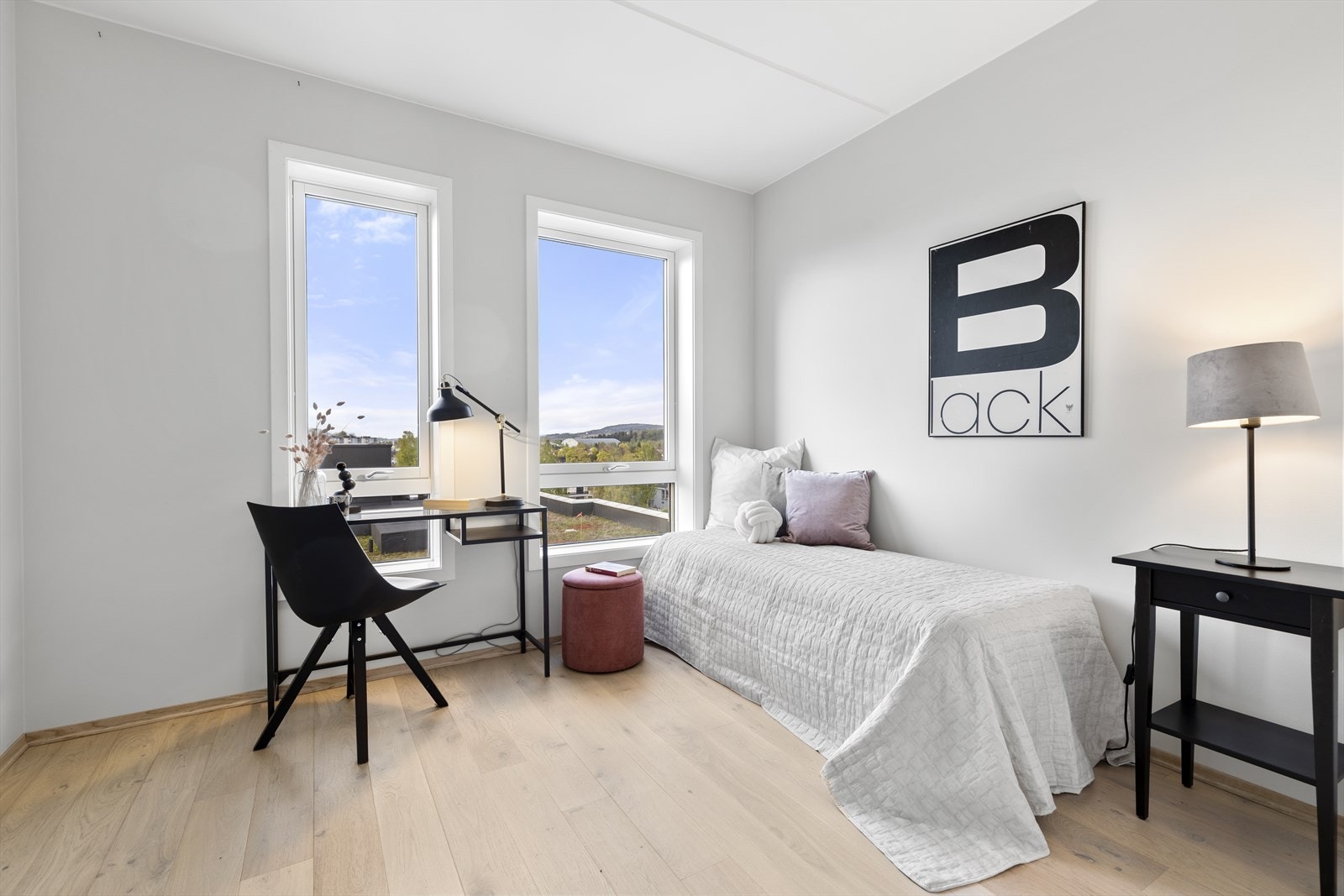 Soverom 3 er på ca 8,5 kvm og er perfekt som et barnerom, gjesterom eller kontor. Galleribilde