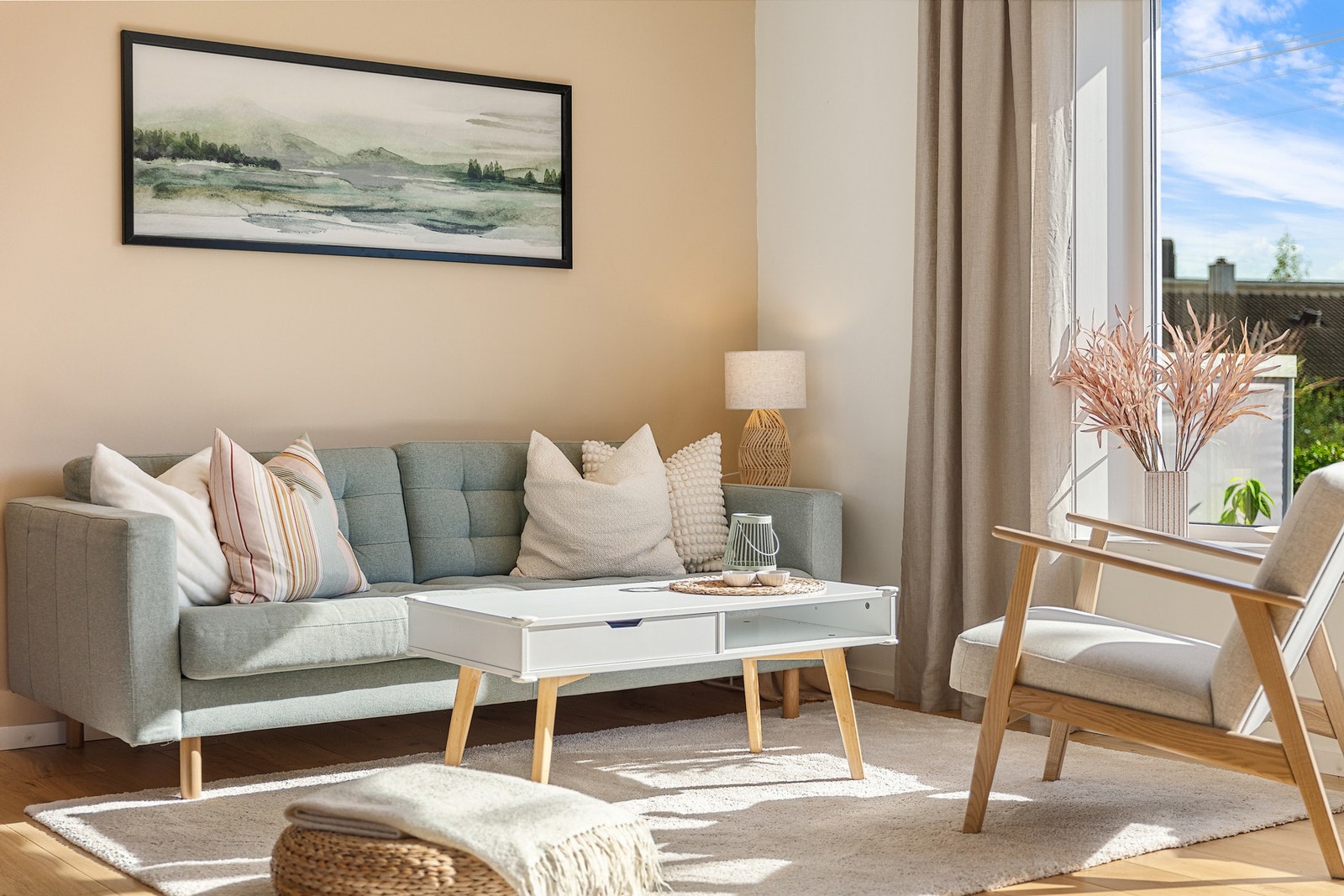 Det er lagt nytt og lekkert enstavsparkettgulv i hele 1. etasje. Galleribilde