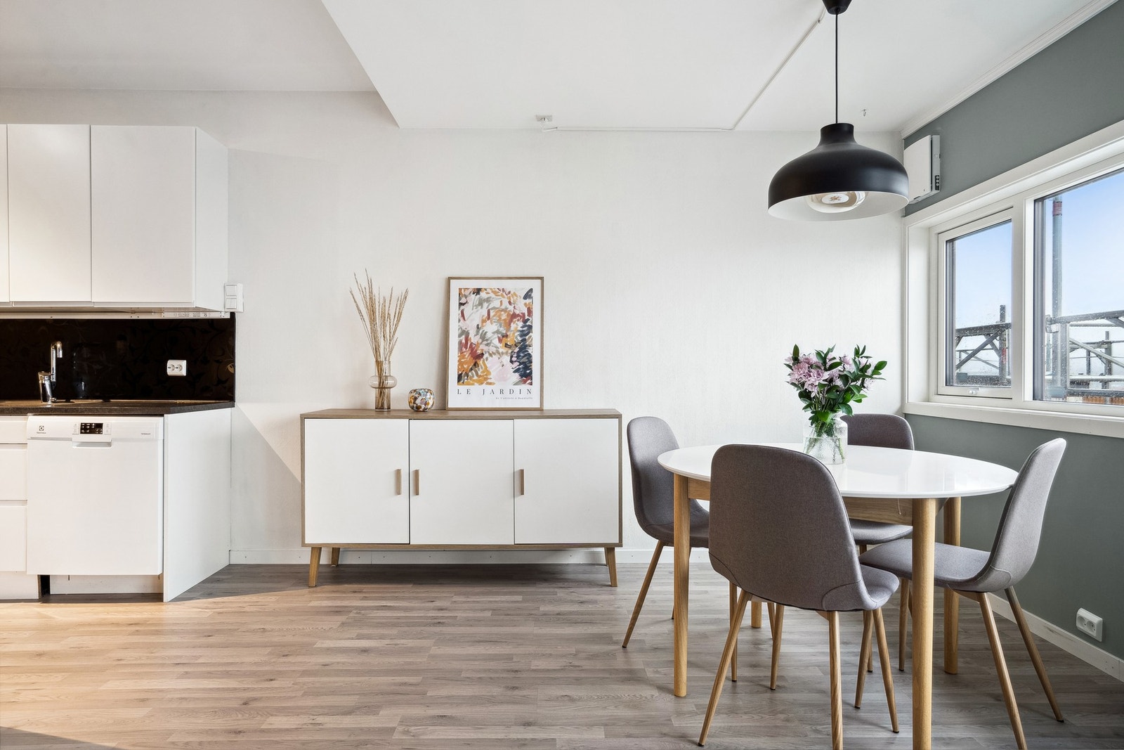 God plass til spisebord Galleribilde