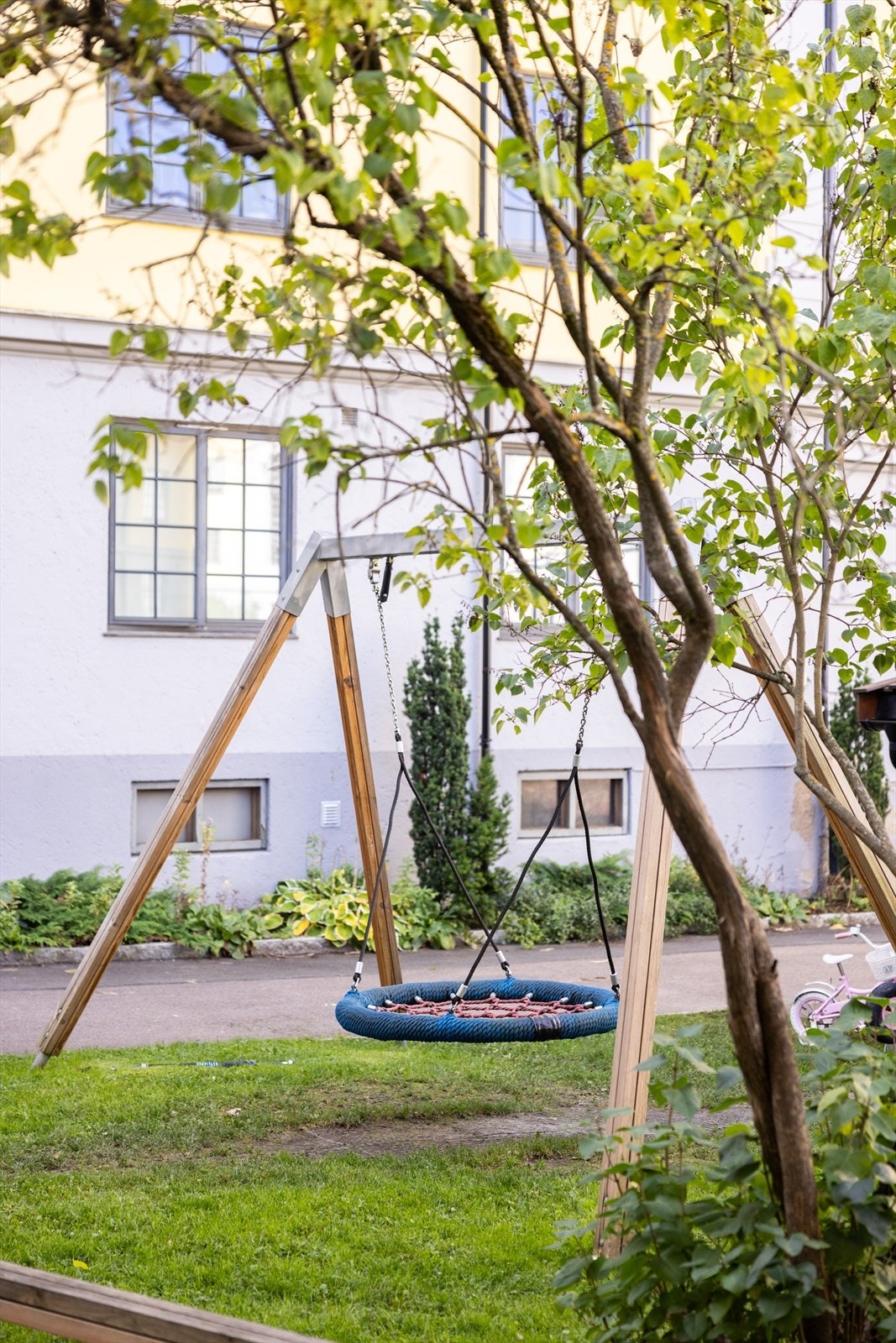 Bygården passer godt til alle aldersgrupper. Galleribilde