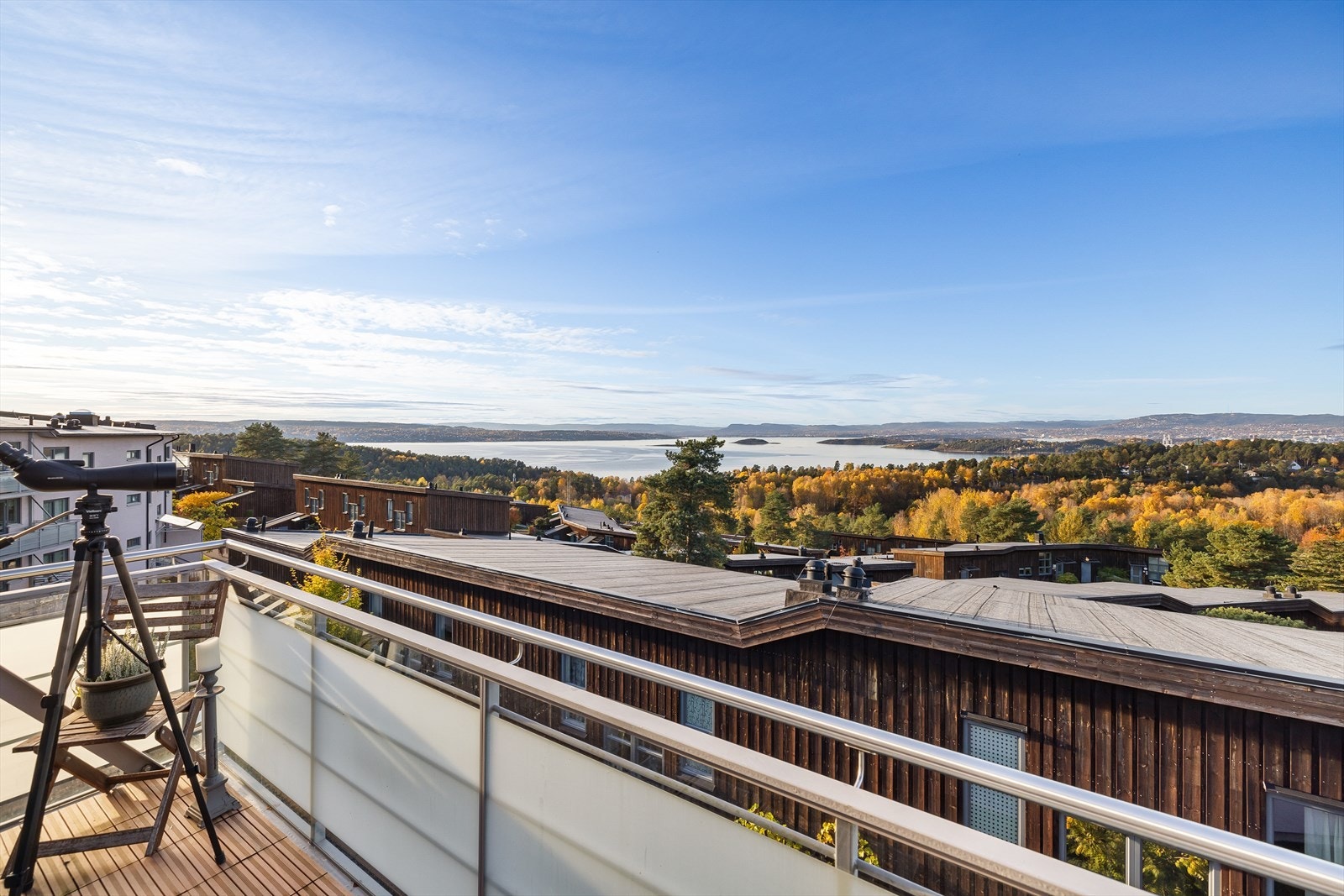 Usjenert, fredelig og tilbaketrukket med lite innsyn fra naboer Galleribilde