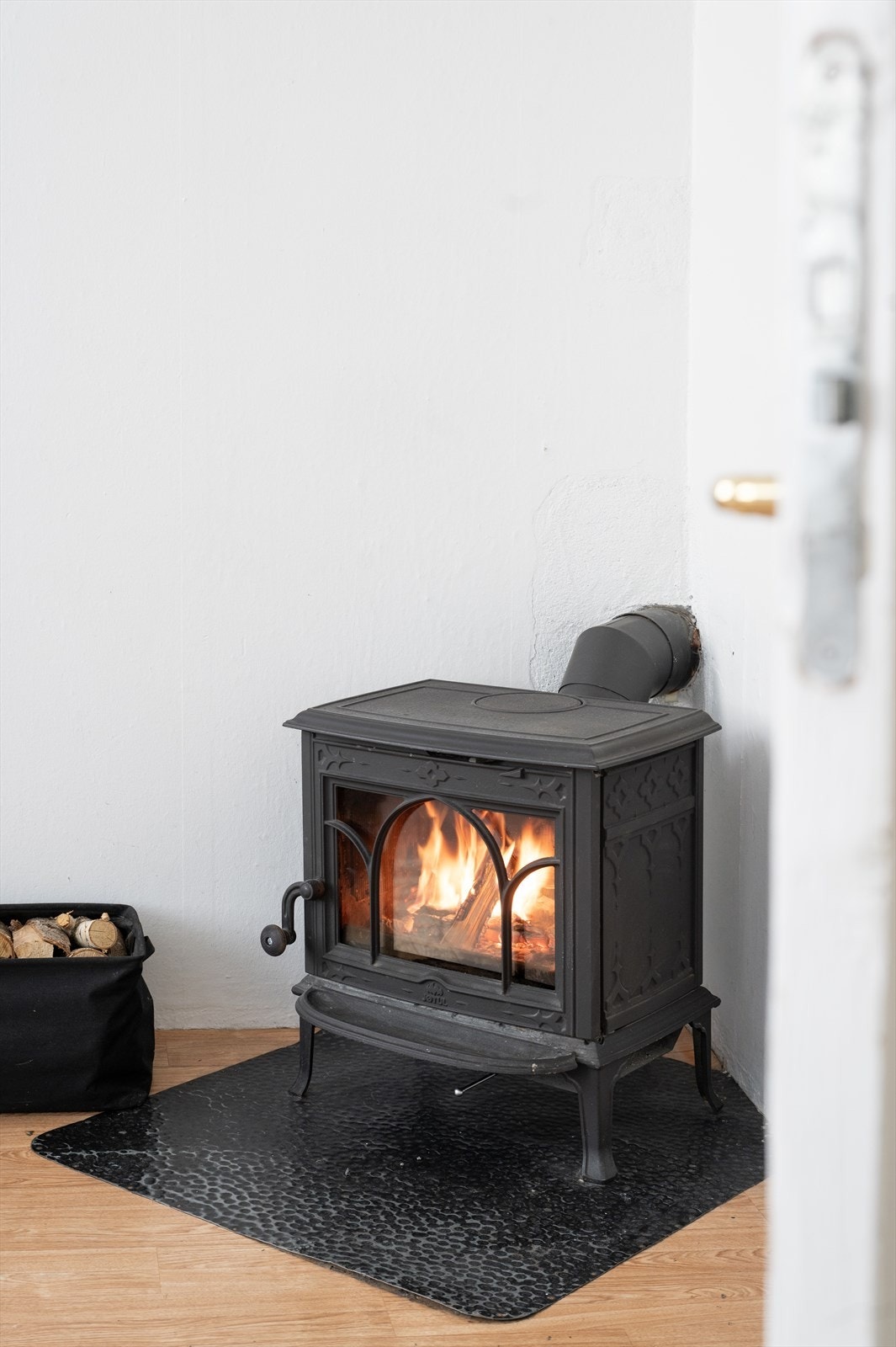 Peis i stue, perfekt for kalde vinterdager! Galleribilde