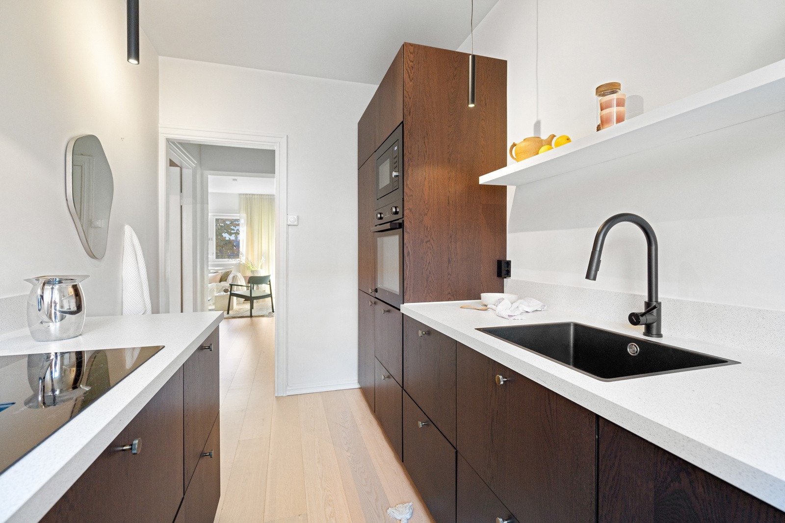 Pendlere på kjøkkenet kan styres med Bluetooth-appen Plejd. Galleribilde