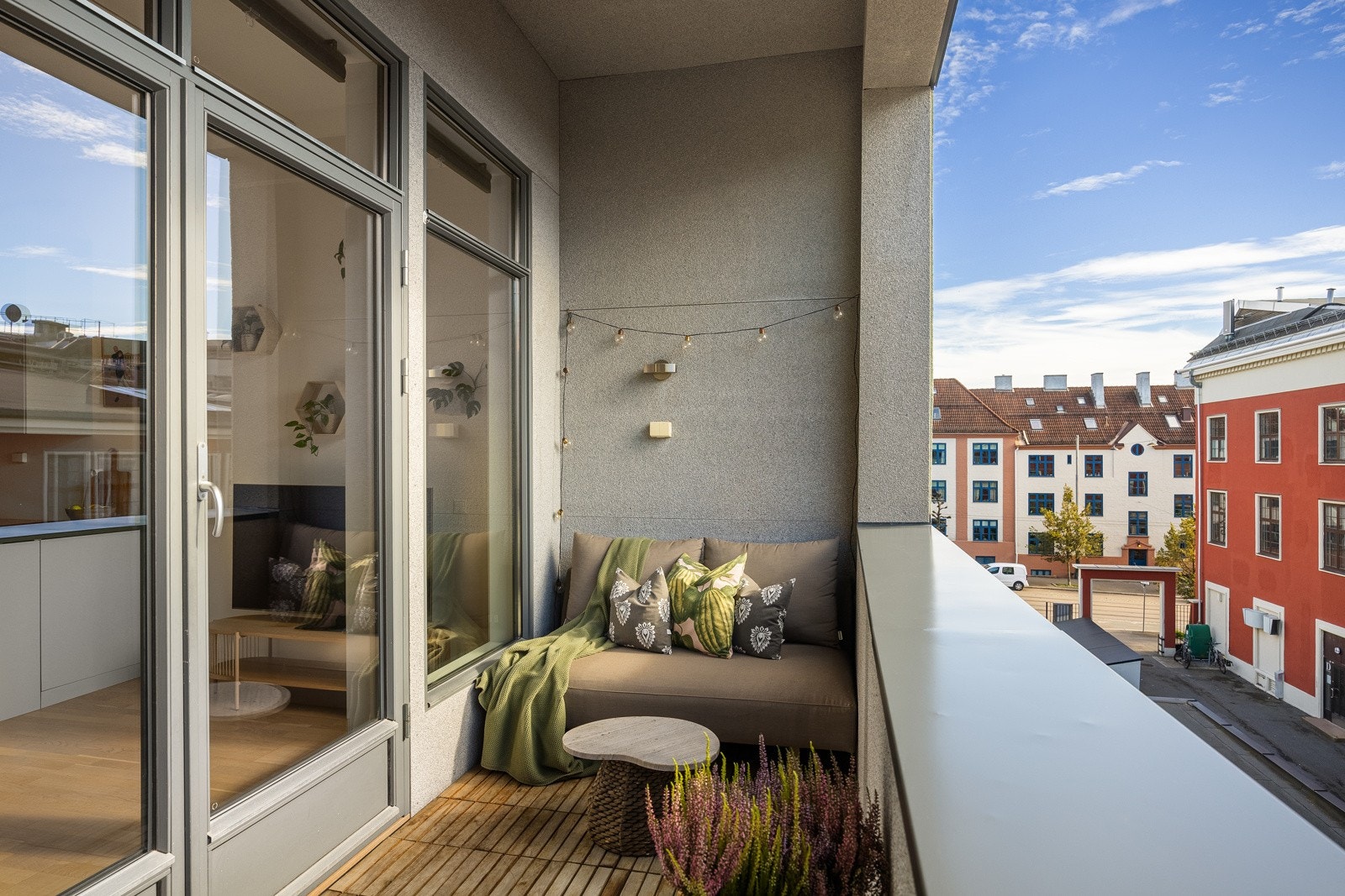 God plass til grill og sittegruppe. Galleribilde