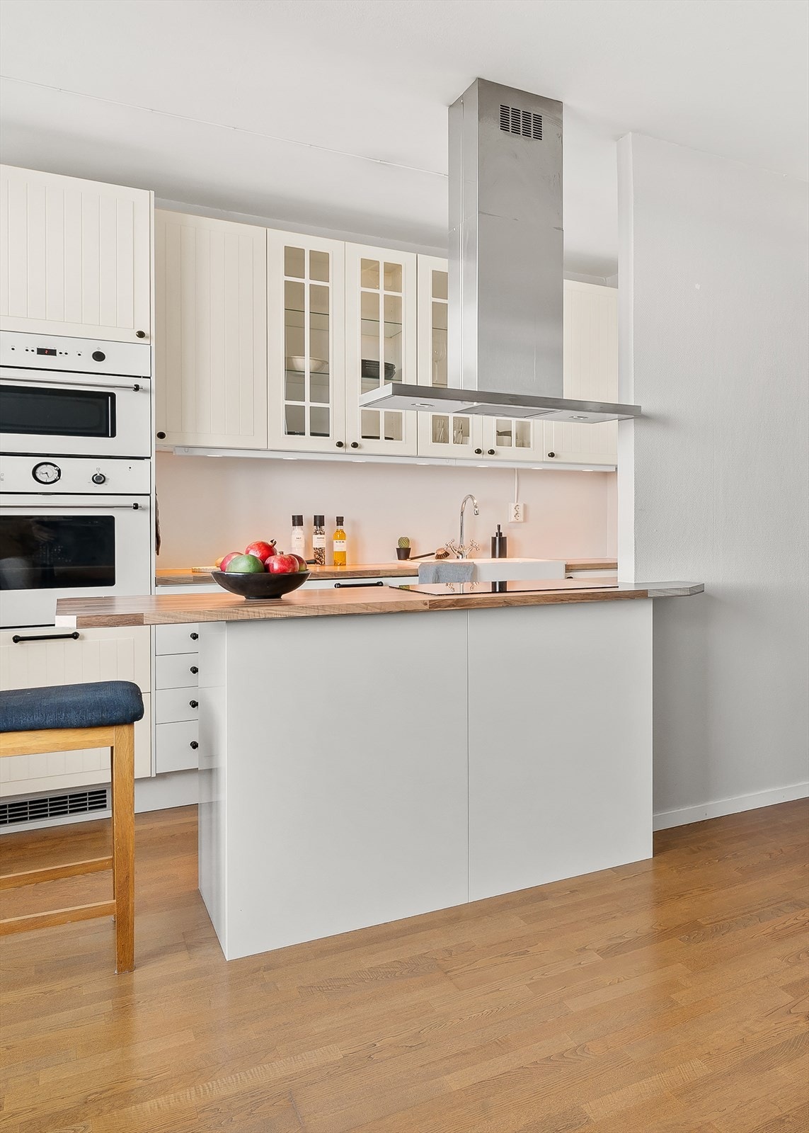 Sosial og åpen løsning som skaper en naturlig og uformell atmosfære som gjør det enklere å være sammen og sosialisere seg. Galleribilde