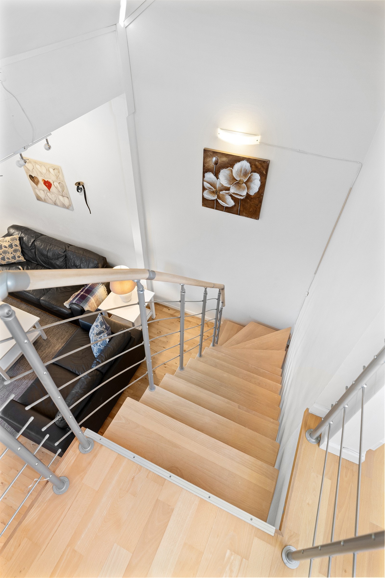 Trappegang opp til hems Galleribilde