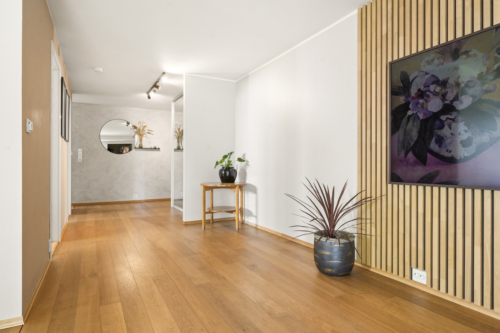 Flott spilevegg. Galleribilde