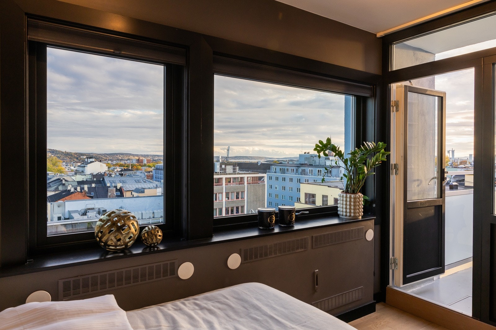 Fra soverommet er det utgang til balkong Galleribilde