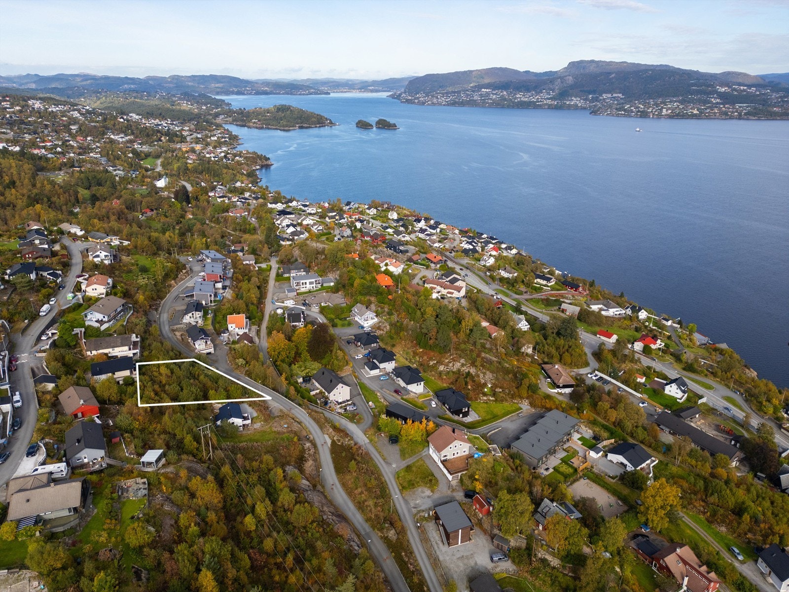 Ca. angivelse av ett av to gårds- og bruksnummer. Her: Bnr. 1191 som er oppmålt til 1 026 kvm Galleribilde