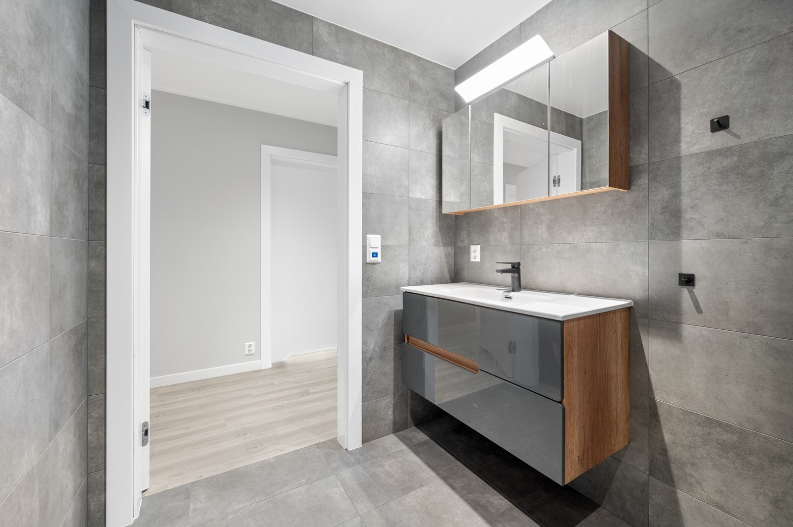 Bad/wc i 1.etasje Galleribilde