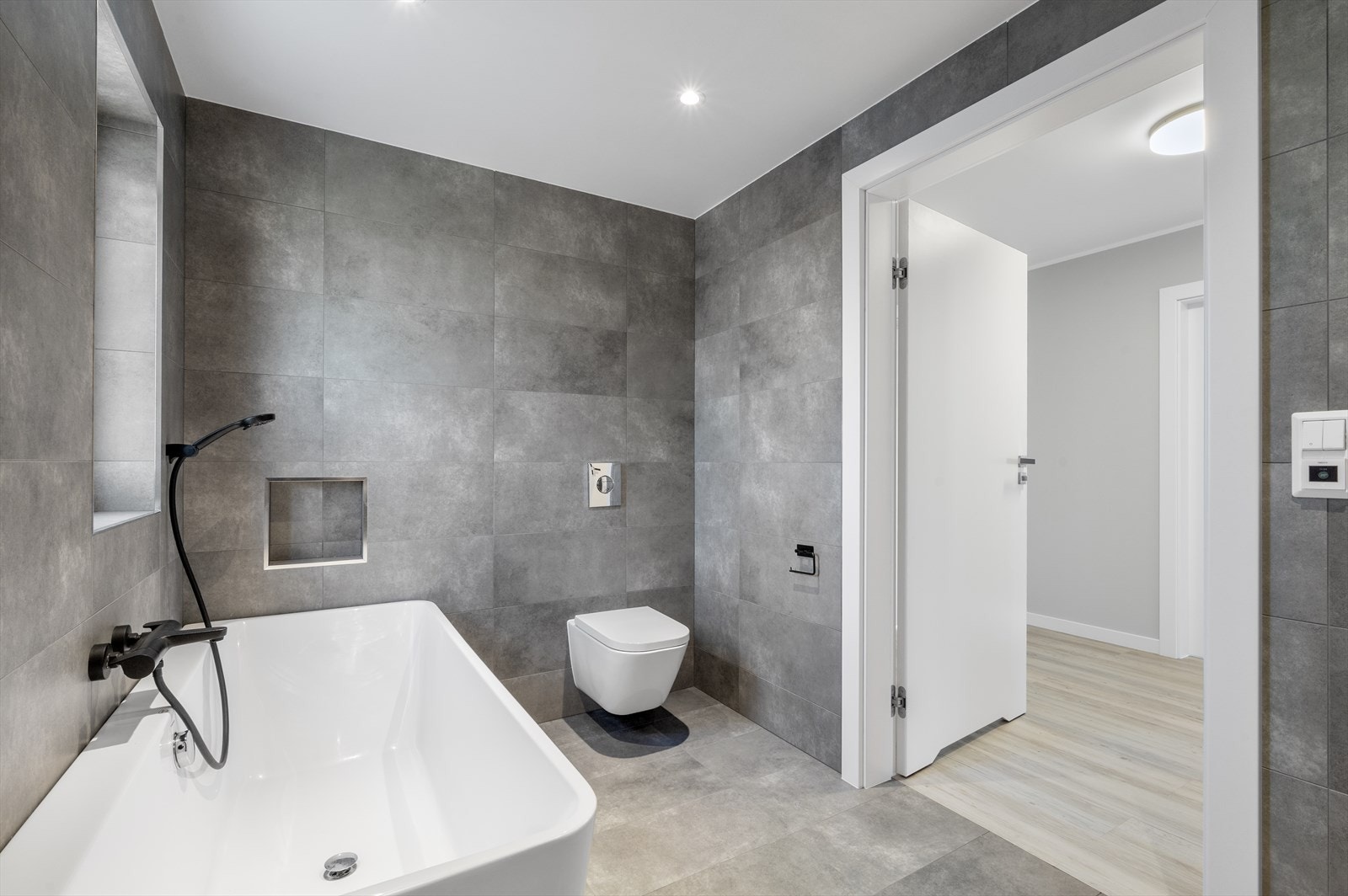 Bad/wc i 2.etasje Galleribilde