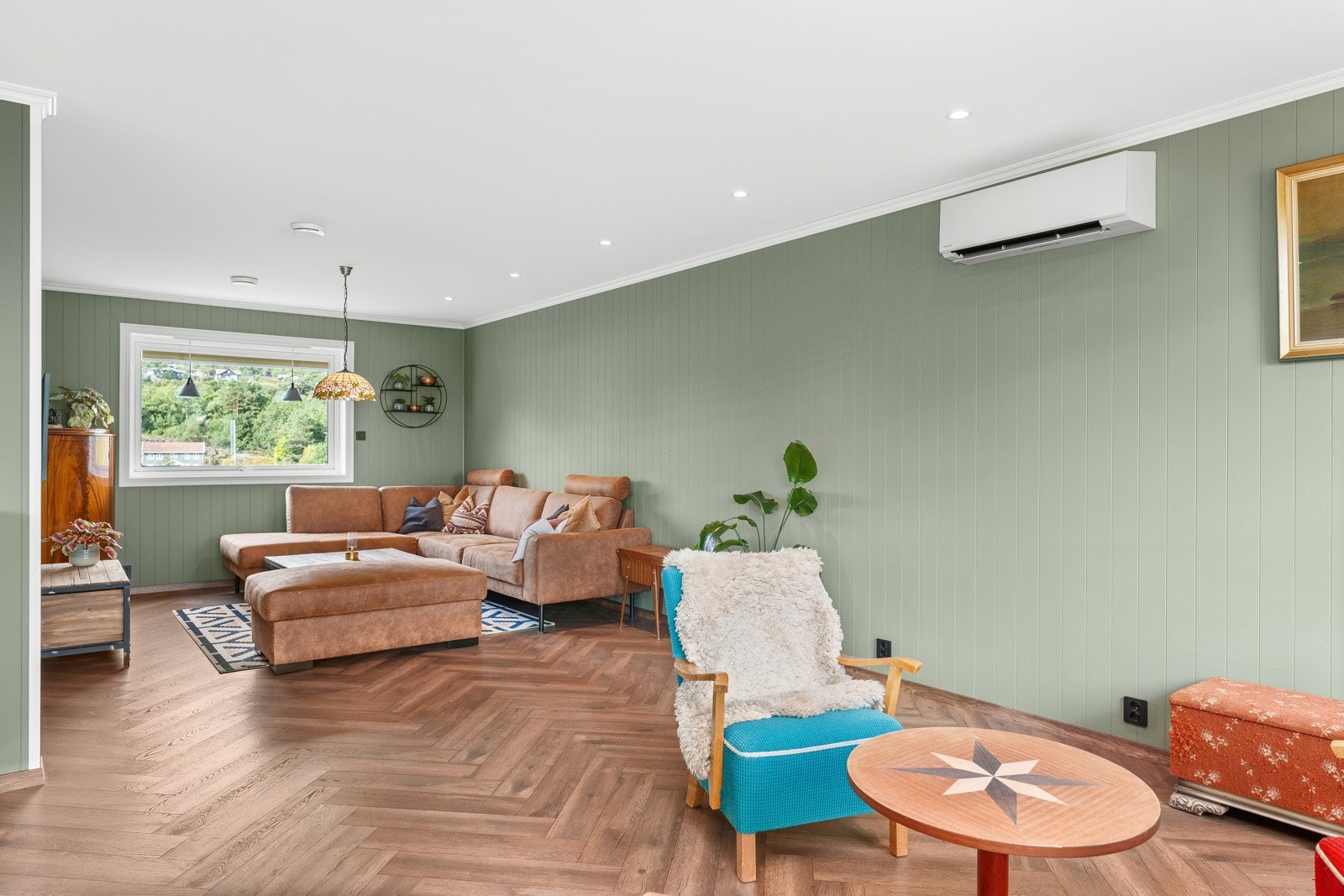 På begge sider av tv-stuedelen er det multimediauttak. Dette gir rom for ommøblering Galleribilde