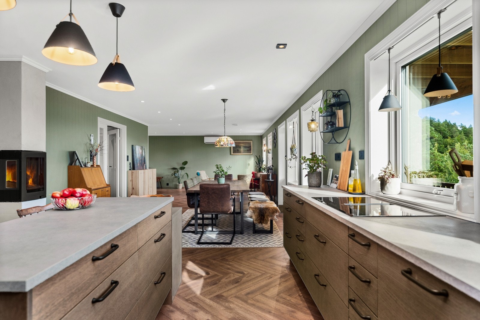 Platetopp med integrert ventilasjon/avtrekksvifte Galleribilde