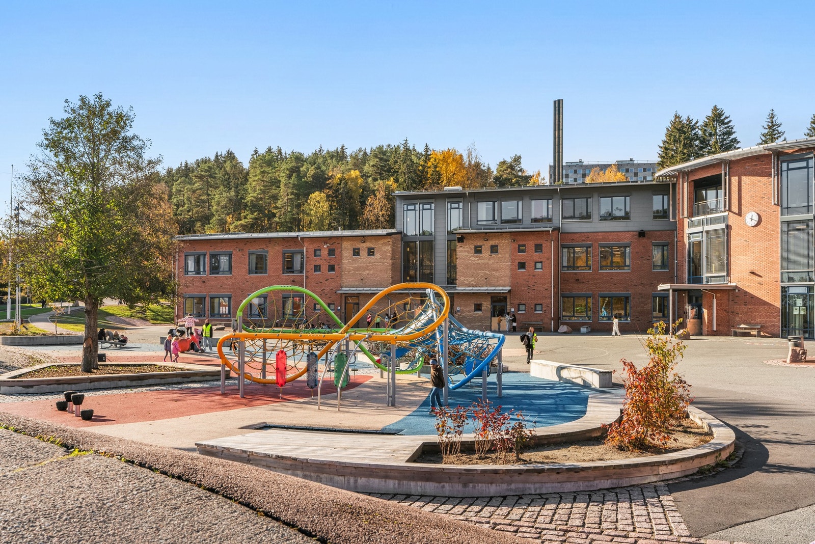 Elevene går videre til Apalløkka ungdomsskole. Galleribilde