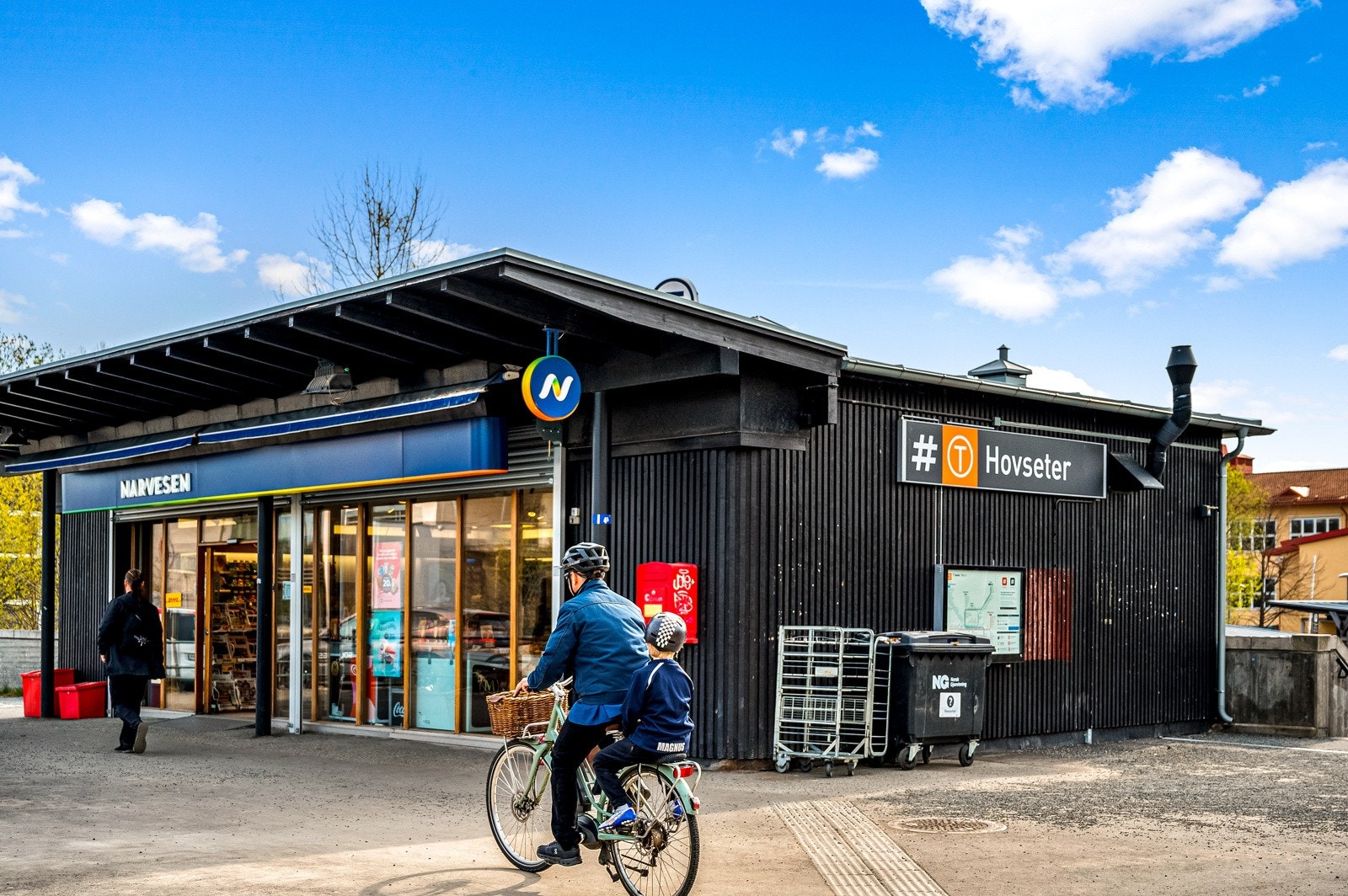 Narvesen på Hovseter T-bane. Galleribilde