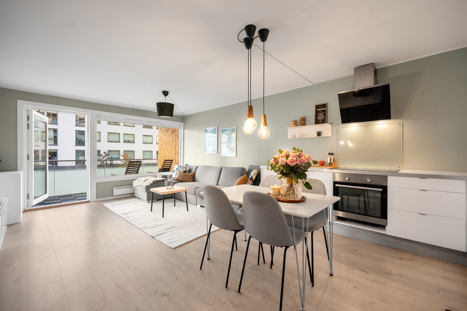 Velkommen til Hovseterveien 84D presentert av Erik Høyem v/EIE eiendomsmegling avd. Røa. Galleribilde