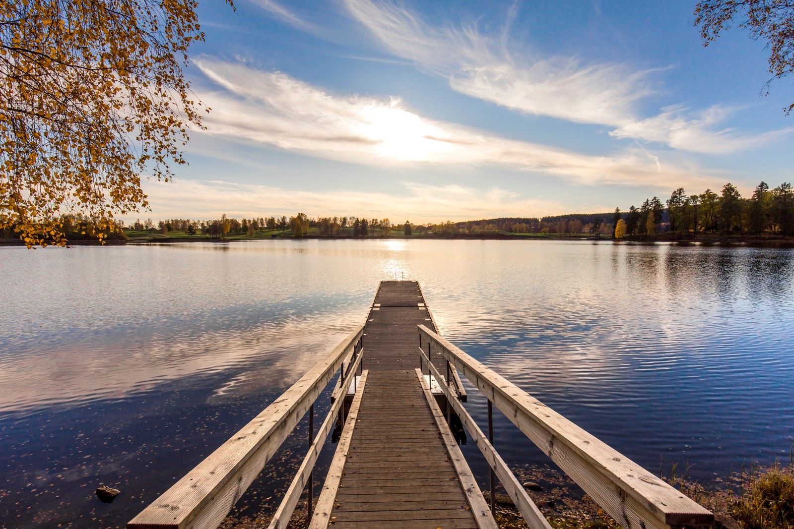 Ved Bogstadvannet, som er en hyggelig gåtur unna, finnes det flotte rekreasjonsmuligheter både sommer og vinter. Galleribilde