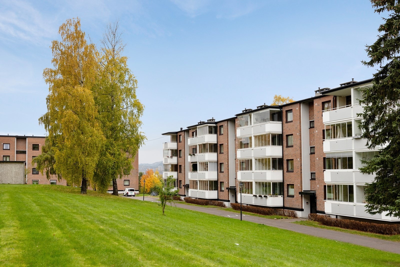 Smalvollskogen B/L består av 376 andelsleiligheter og har 2 fast ansatte vaktmestre og felles vaskeri Galleribilde