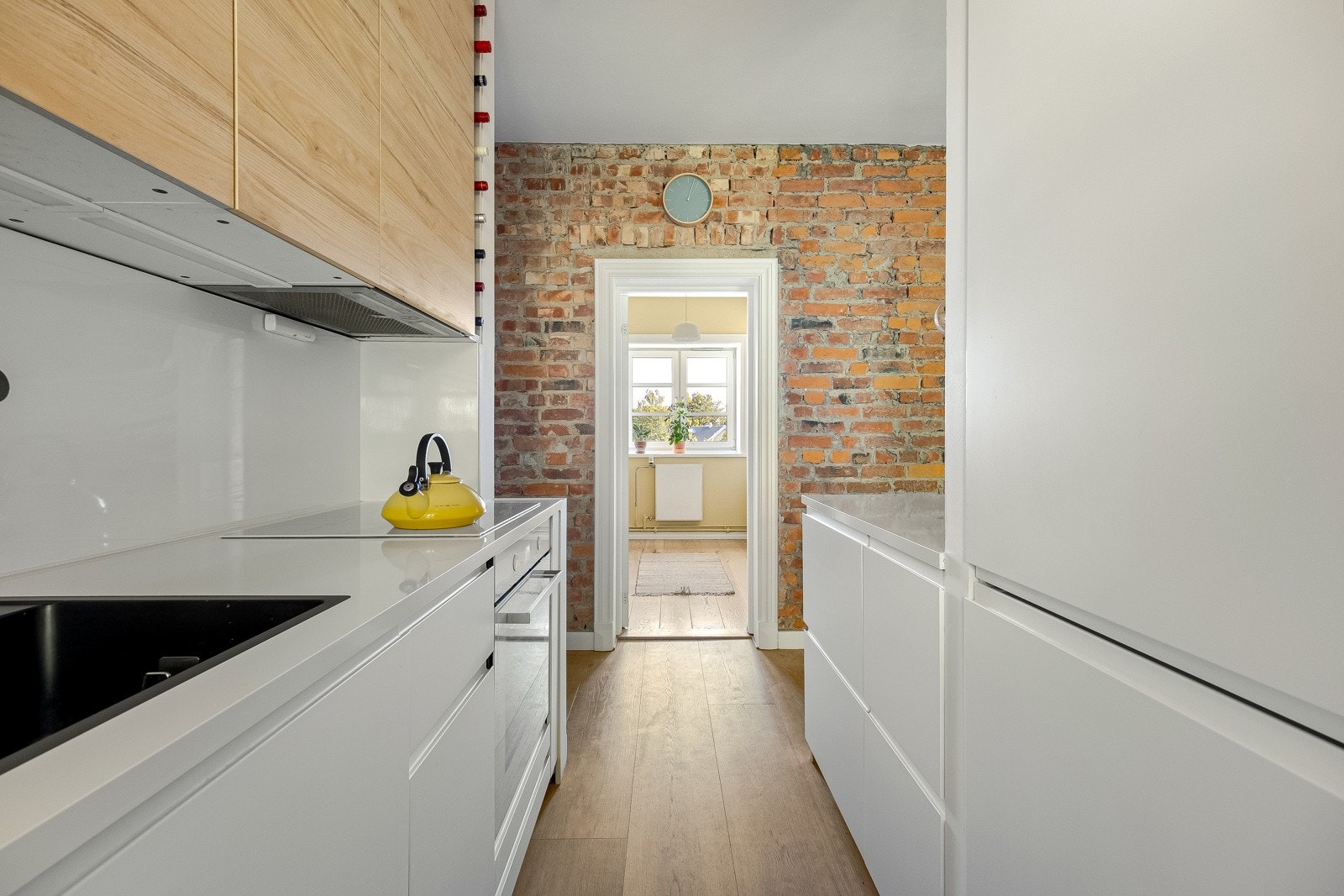 Legg også merke til den klassiske, originale murveggen som er hentet frem. Bygget er tross alt fra 1947, selv om det oppleves som mye nyere. Galleribilde