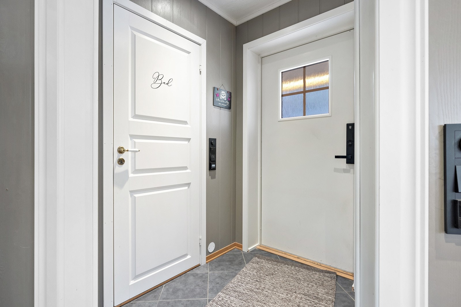 - De fleste dimmere og brytere er oppdatert til elko pluss for et moderne inntrykk. Galleribilde