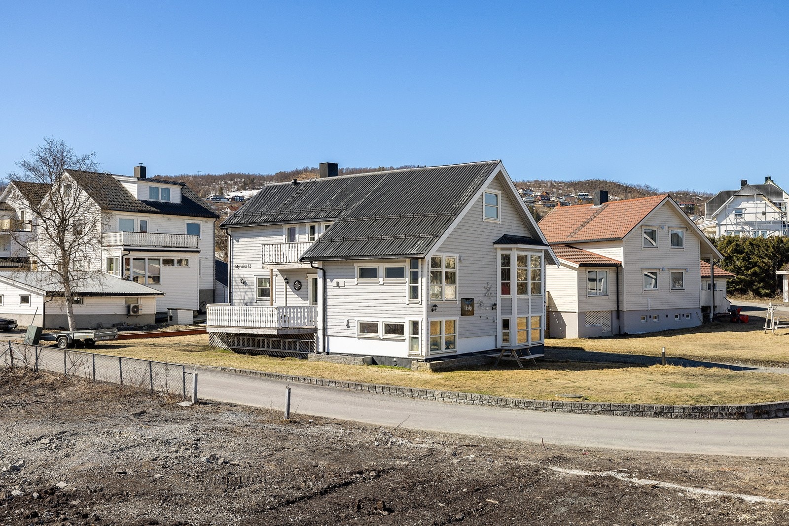Ønsker dere med dette hjertelig velkommen til hyggelig visning! Galleribilde
