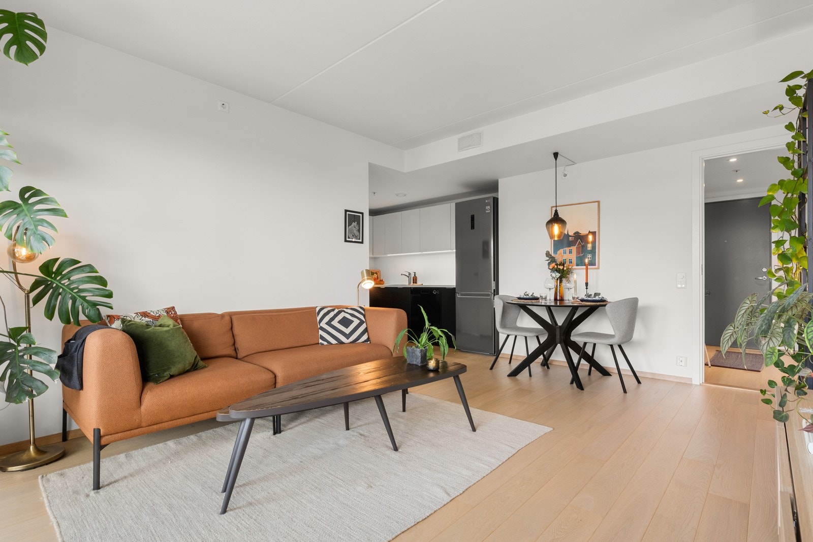 Varmtvann, oppvarming og fiberinternett er inkludert i felleskostnadene. Galleribilde