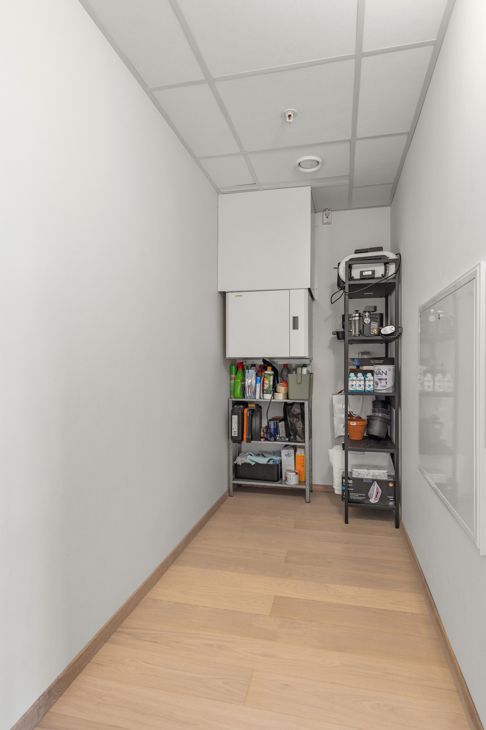Praktisk innvendig bod/teknisk rom på 3 kvm. Galleribilde