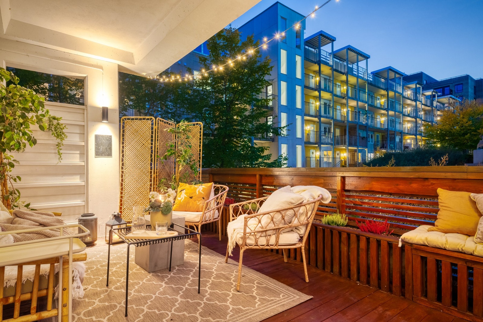 Markterrassen er vest/ nordvest-vendt, og fremstår svært delikat. Galleribilde