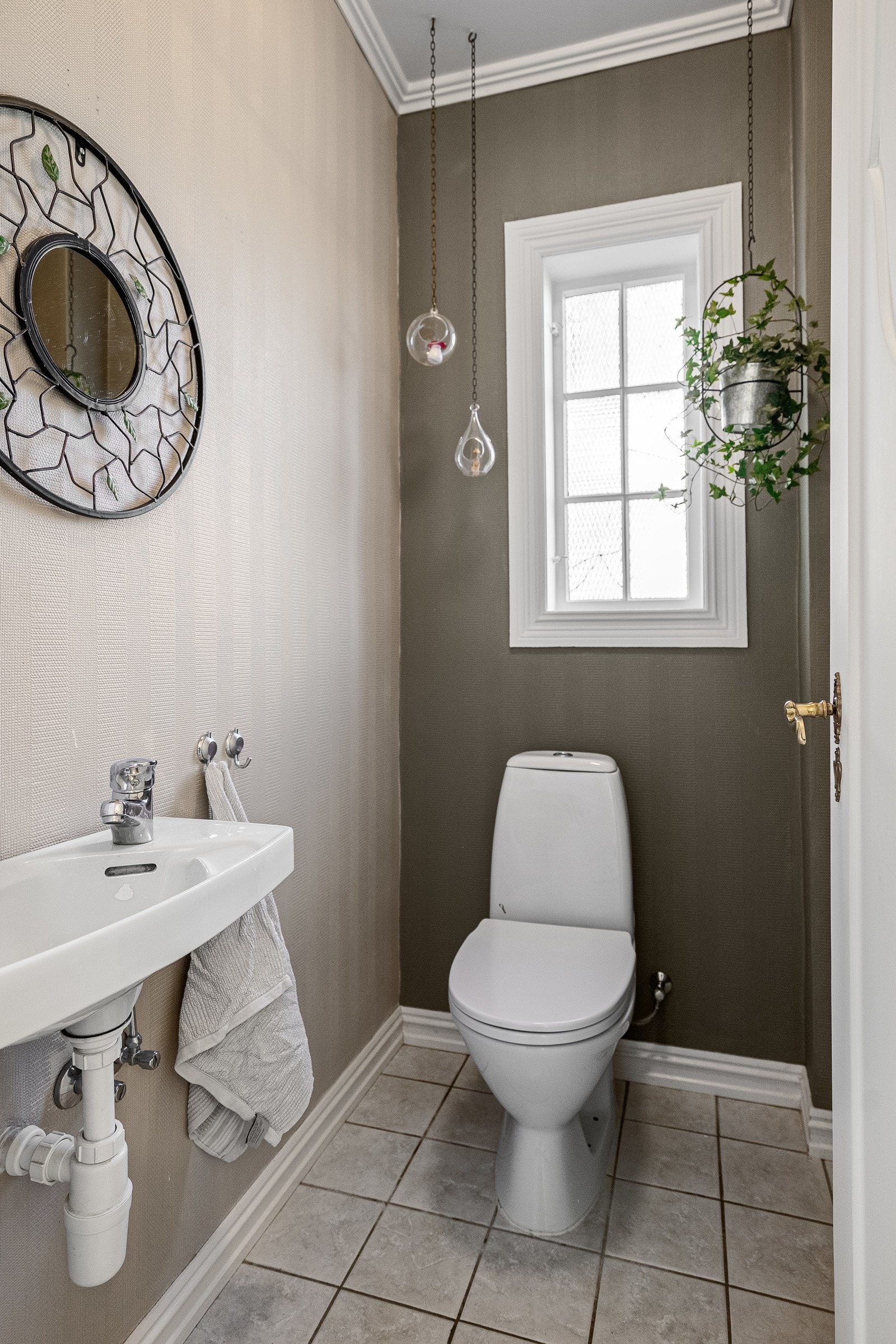 Toalett. Galleribilde