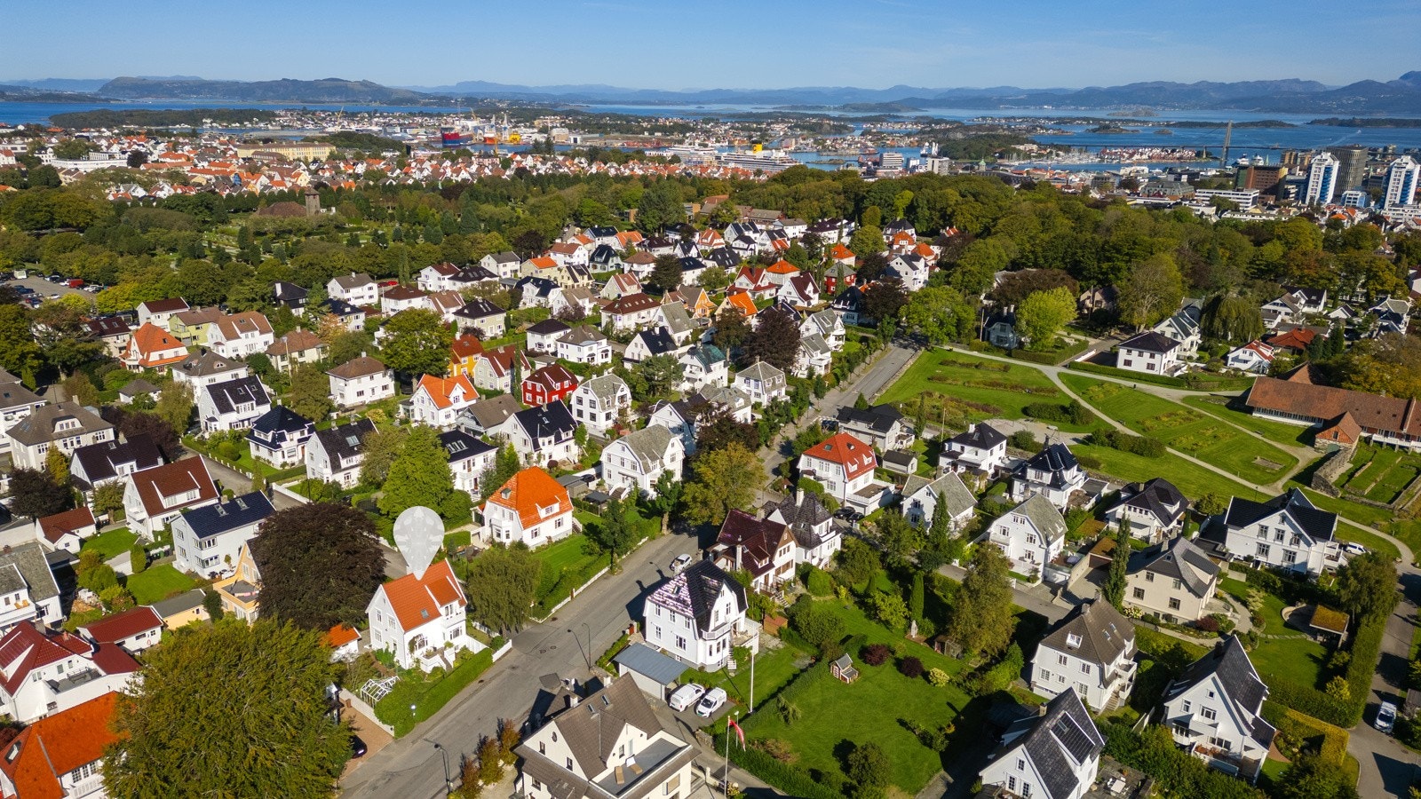 Boligen har en attraktiv beliggenhet i et av Stavangers mest ettertraktede strøk. Galleribilde