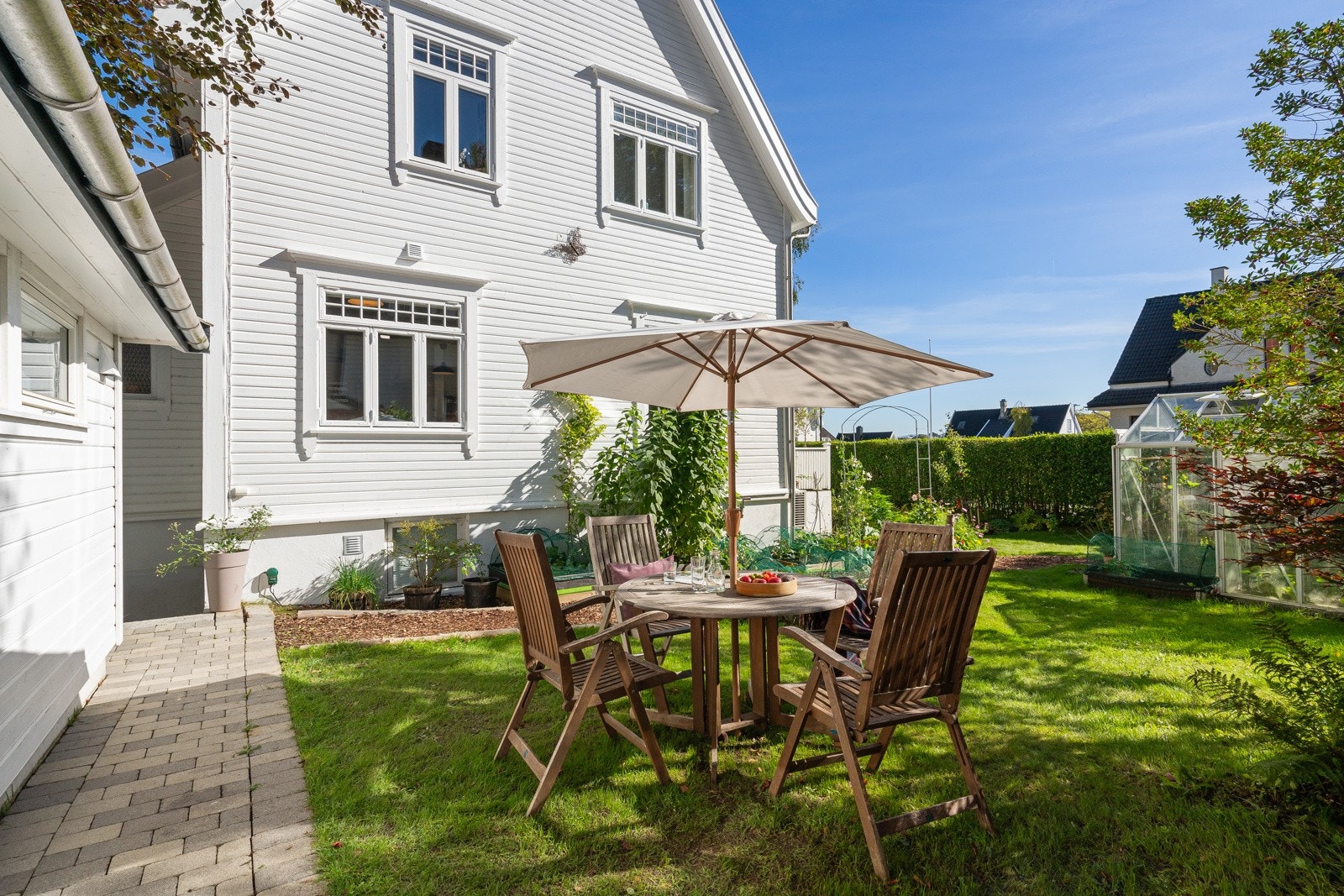 Boligen kan skilte med flotte uteområder og ettertraktet beliggenhet. Galleribilde