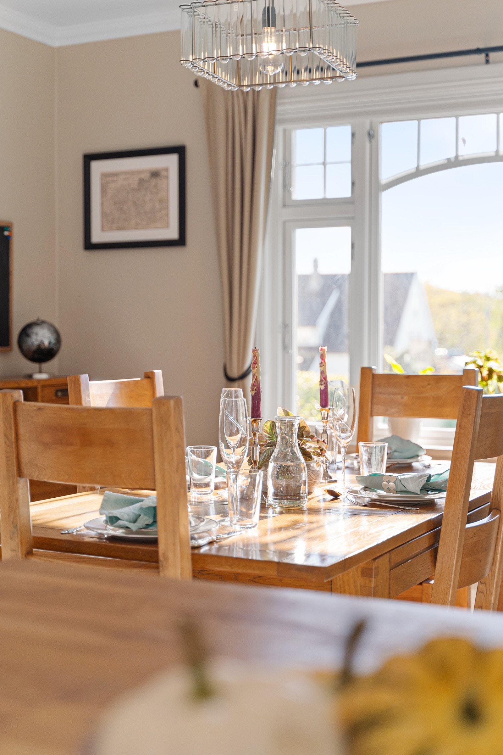 Detalj - spisegruppe. Galleribilde