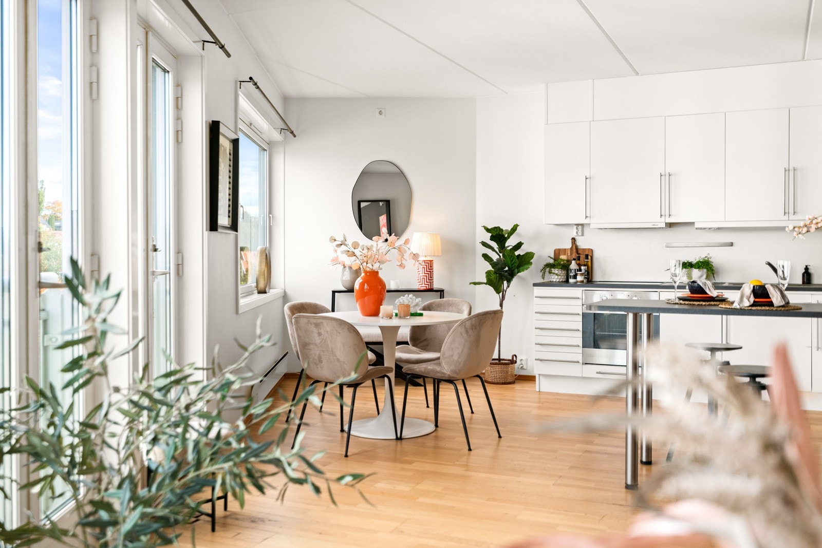 PrivatMegleren v/Irina Bjørnhaug har gleden av å presentere Hasleveien 15A! Galleribilde