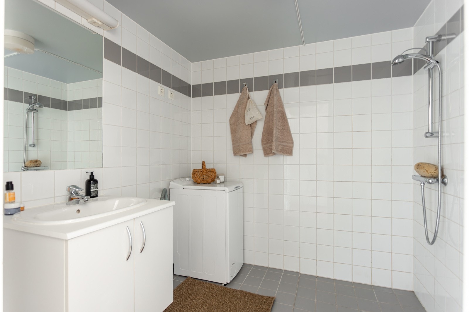 Plass og opplegg for vaskemaskin. Galleribilde