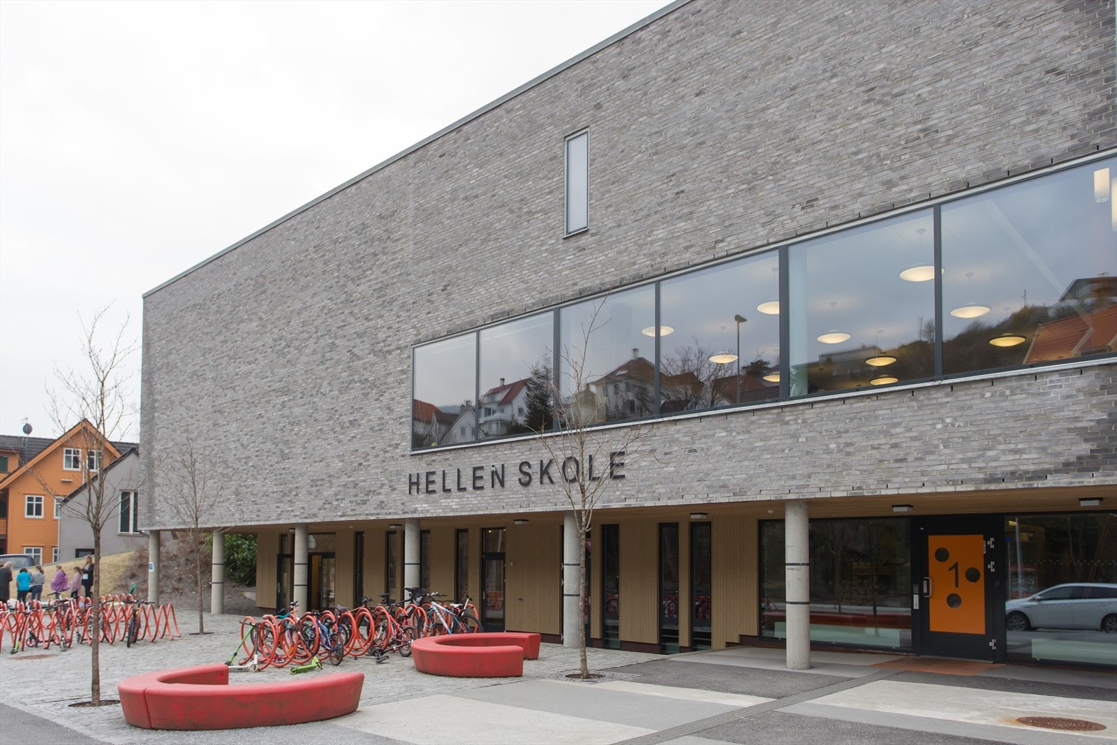 Nærområdet - Kort vei til Hellen barneskole Galleribilde